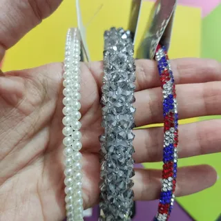 یک عدد تل نگین دار
