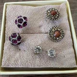 گوشواره میخی
