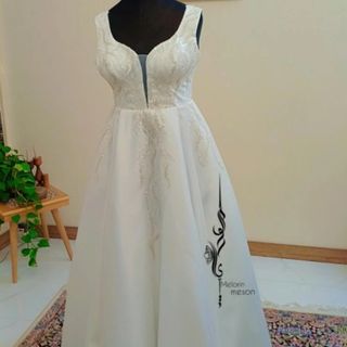 لباس عروس کاملا نو