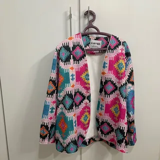 کت رنگی رنگی