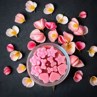 شمع صورتی قلب ریز