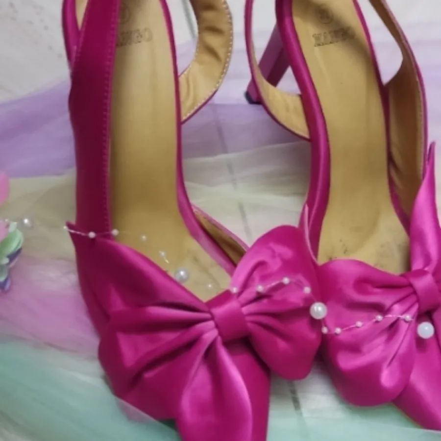 کفش صورتی ساتن خارجی