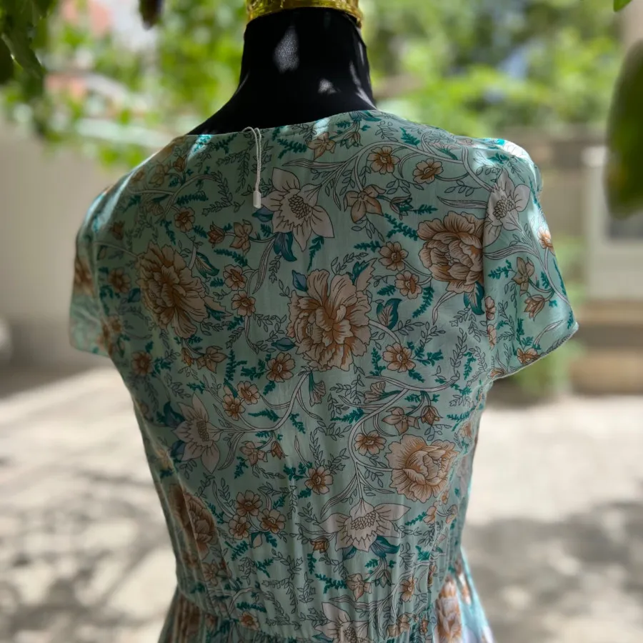 پیراهن ساحلی