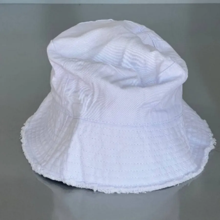 Bucket hat