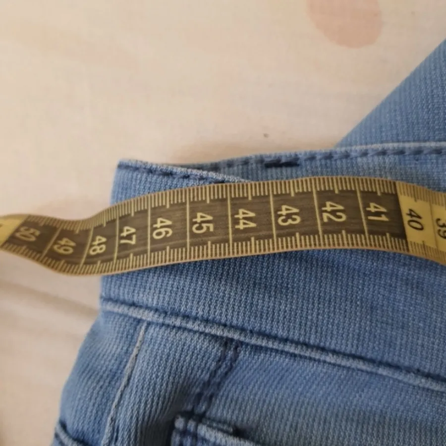 شلوار جین و اسپرت