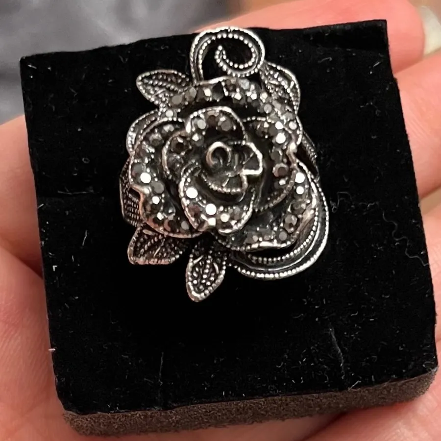 انگشتر رز ورشو کاملا نو