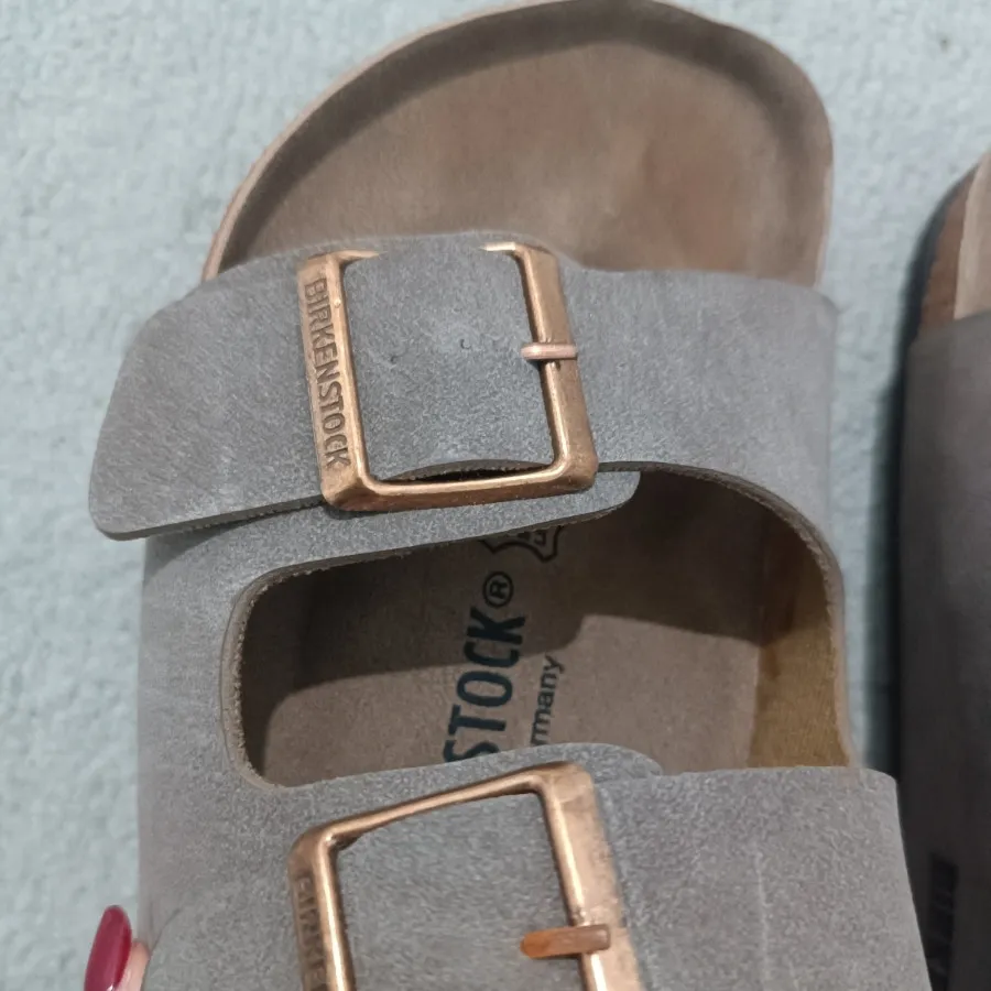 صندل بیرکن اشتوک