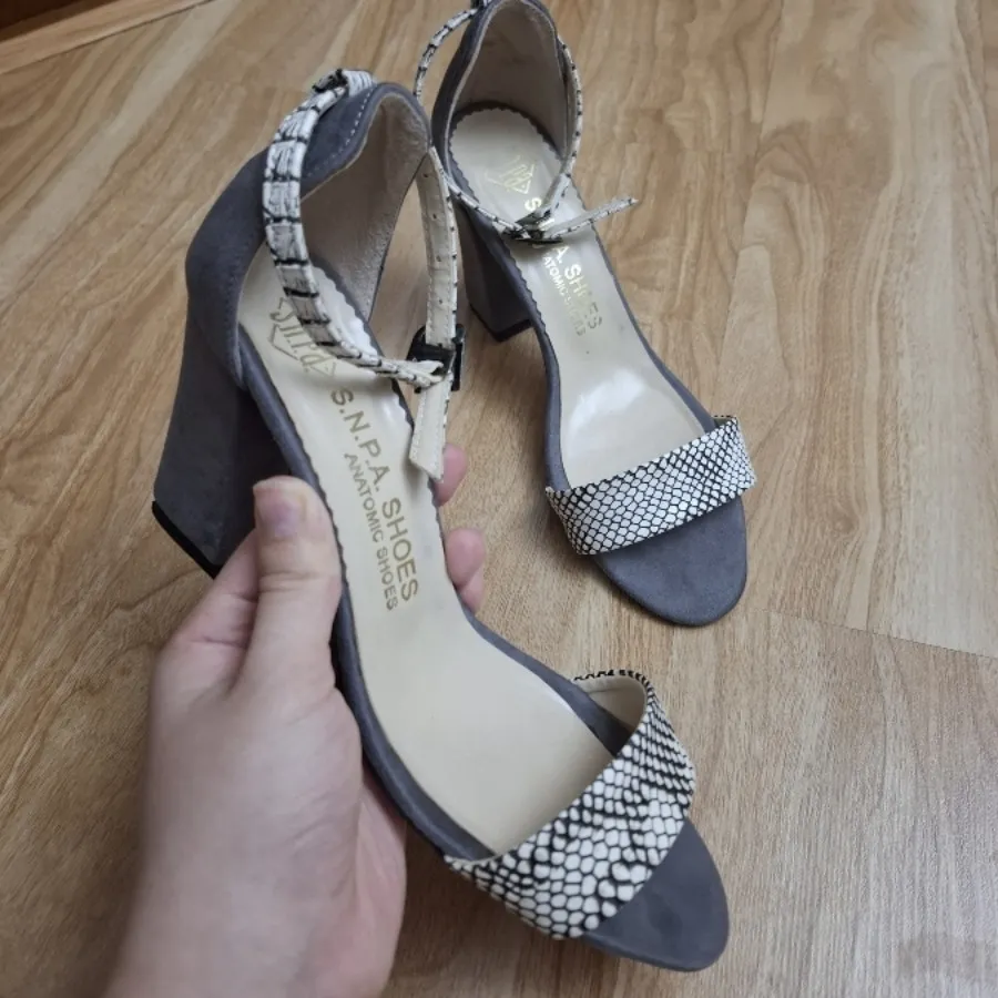 کفش جلوباز 38