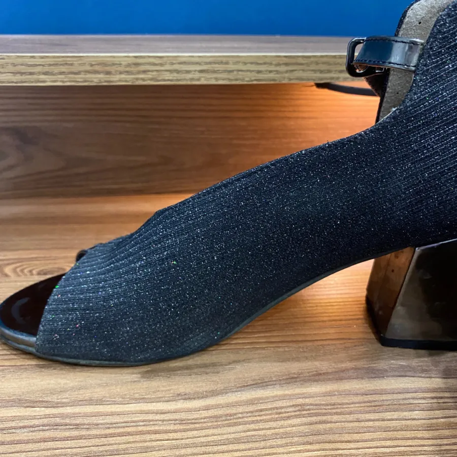 کفش پاشنه بلند