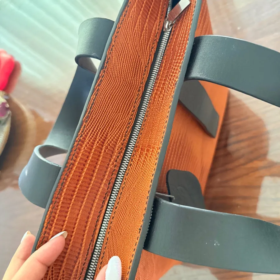 کیف تمام چرم دست دوز