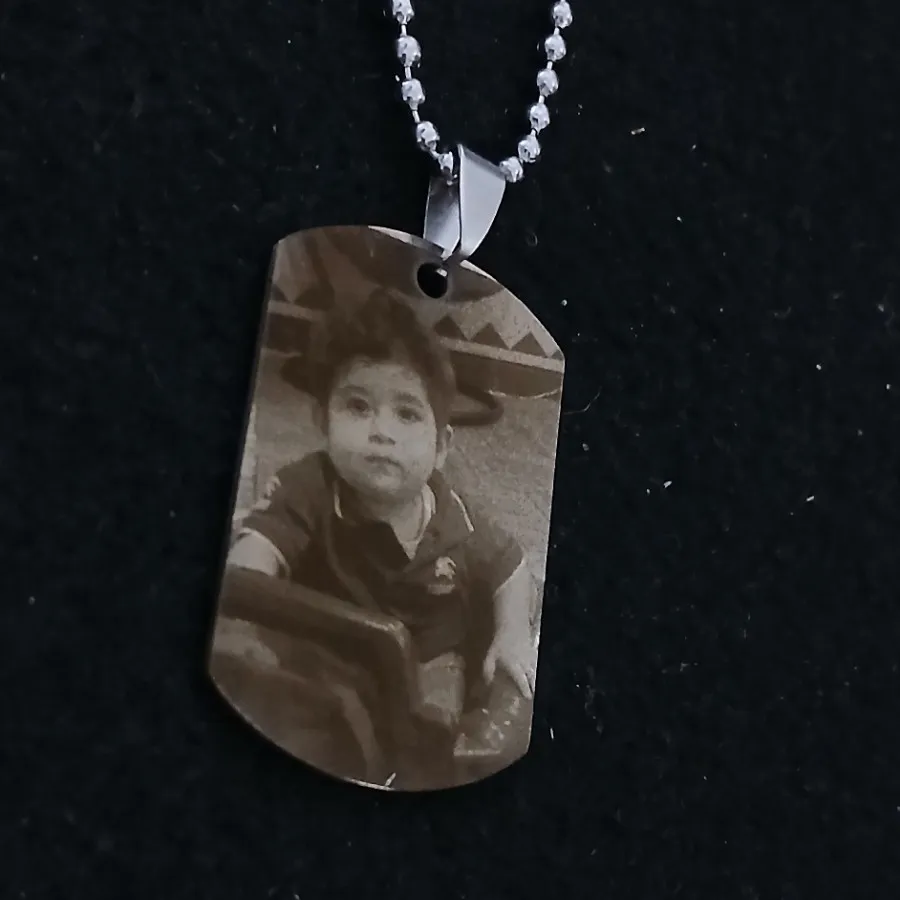 گردنبند حکاکی شده