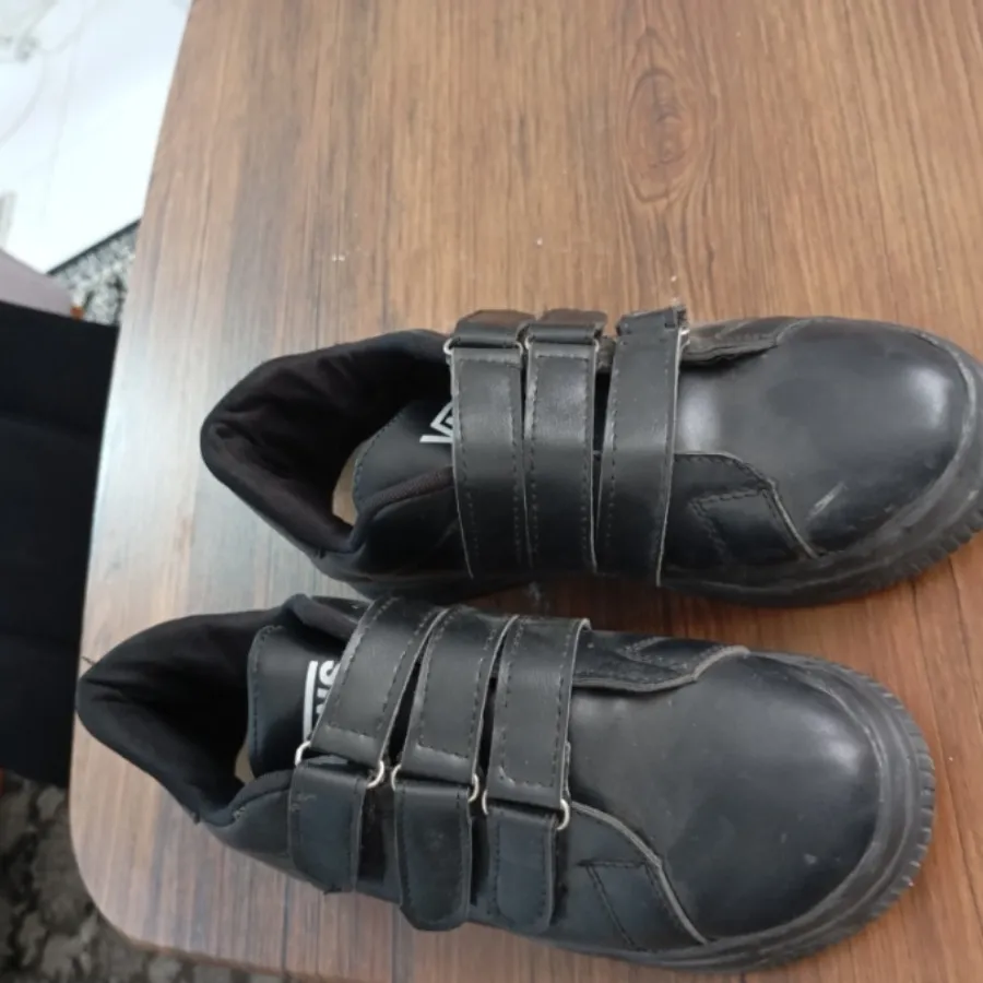 کفش سه چسب ونس