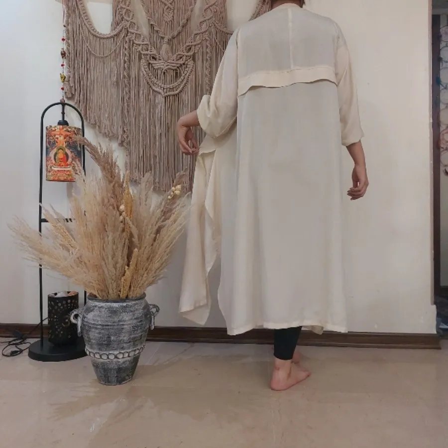 مانتو کرمی رنگ