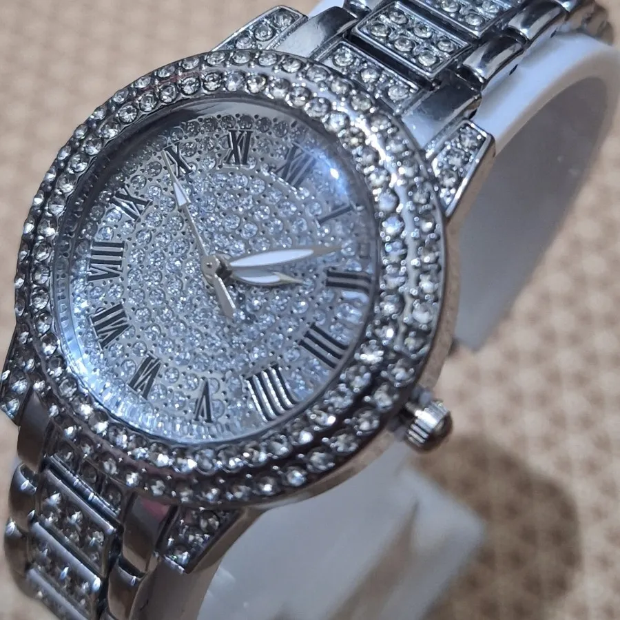 ساعت زنونه جینوا دستبندی 