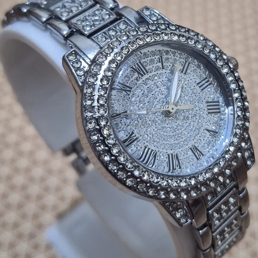 ساعت زنونه جینوا دستبندی 