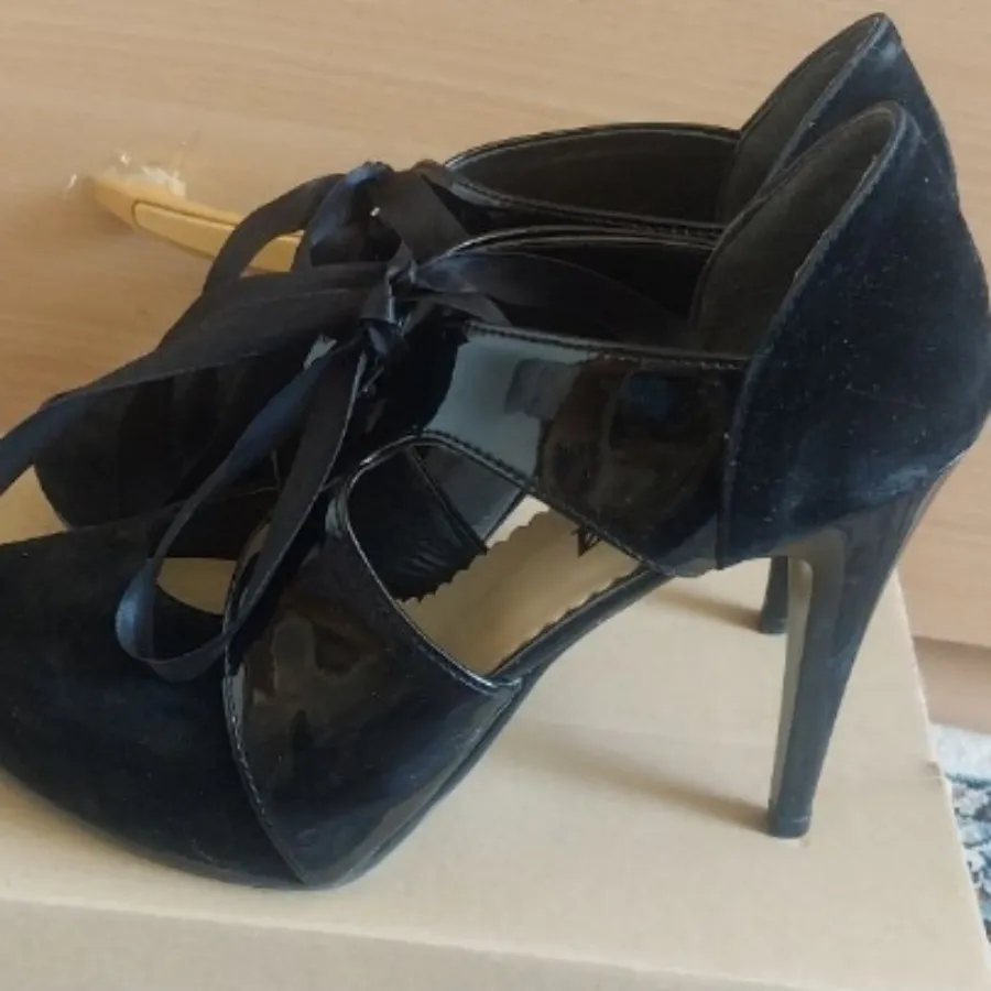 مجلسی بند روبانی