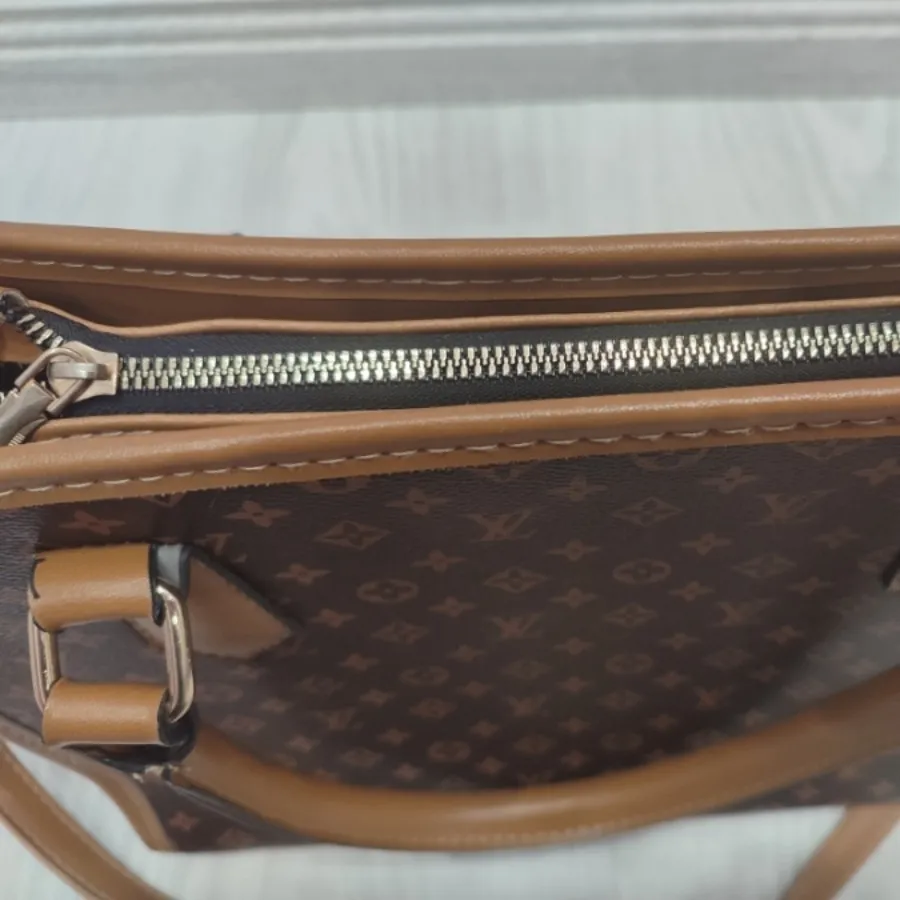 کیف طرح لویی ویتون