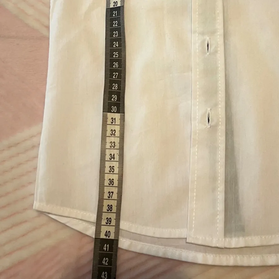 پیراهن سفید پسرانه