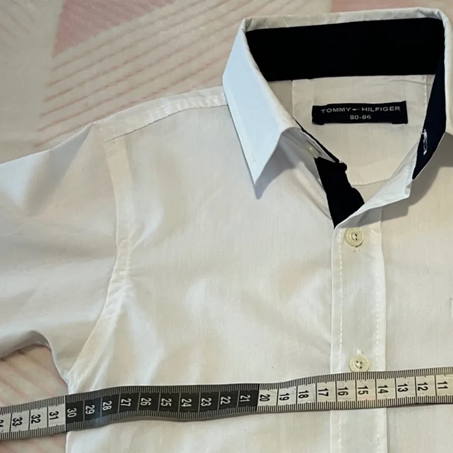 پیراهن سفید پسرانه