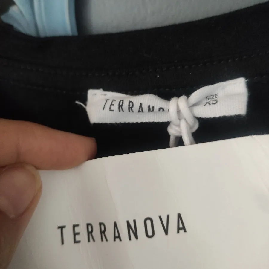 تیشرت نخی مشکی Terranova