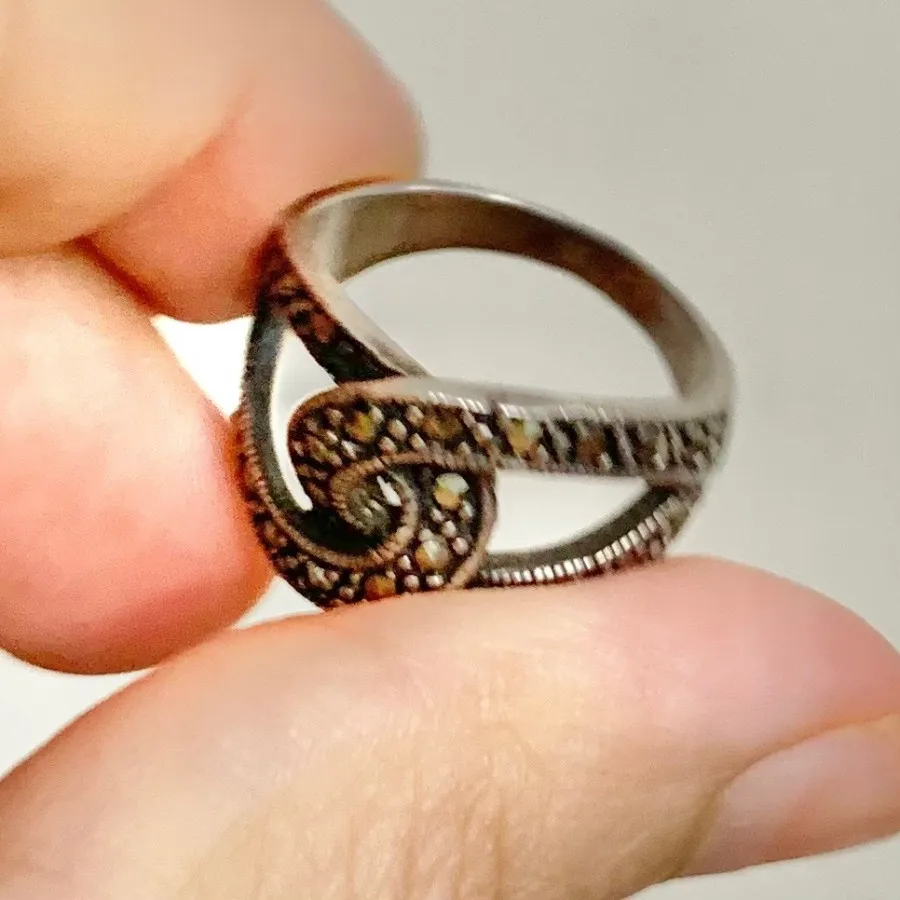 انگشتر نقره سیاه قلم نگین