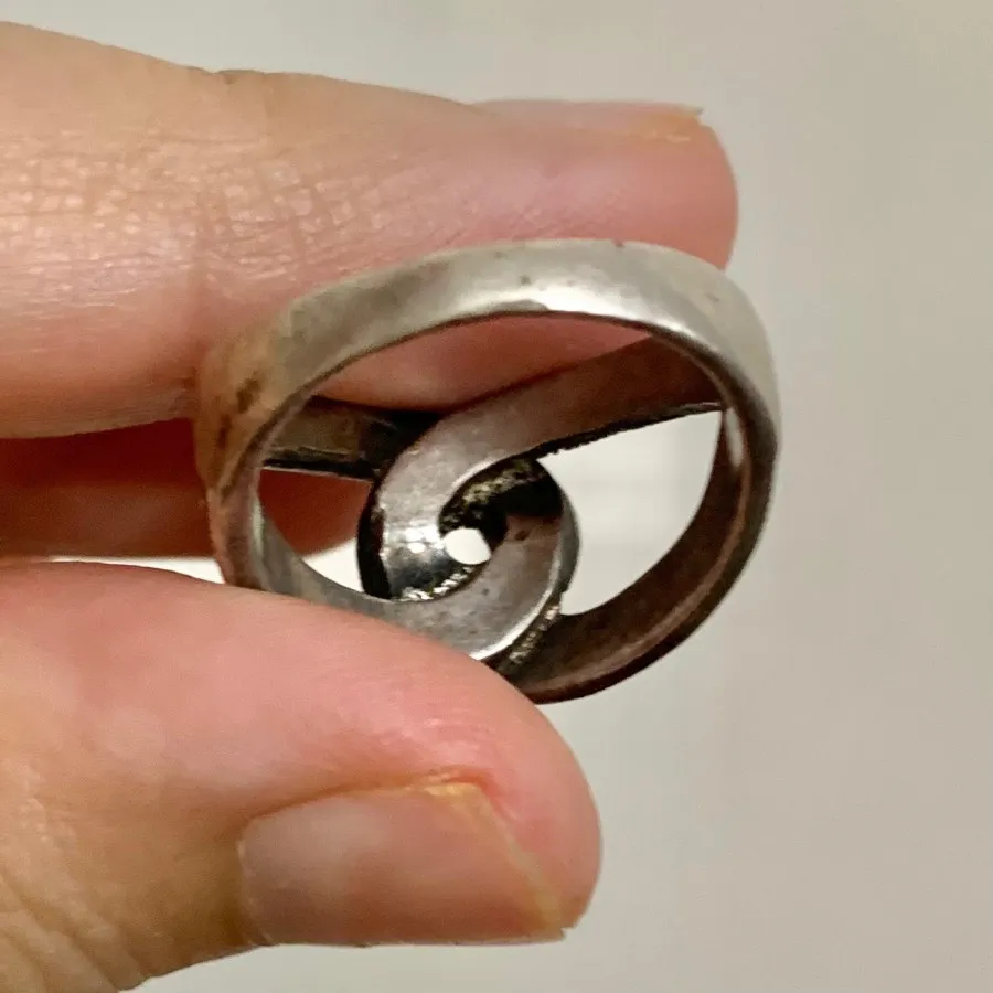 انگشتر نقره سیاه قلم نگین