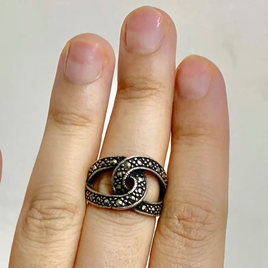 انگشتر نقره سیاه قلم نگین