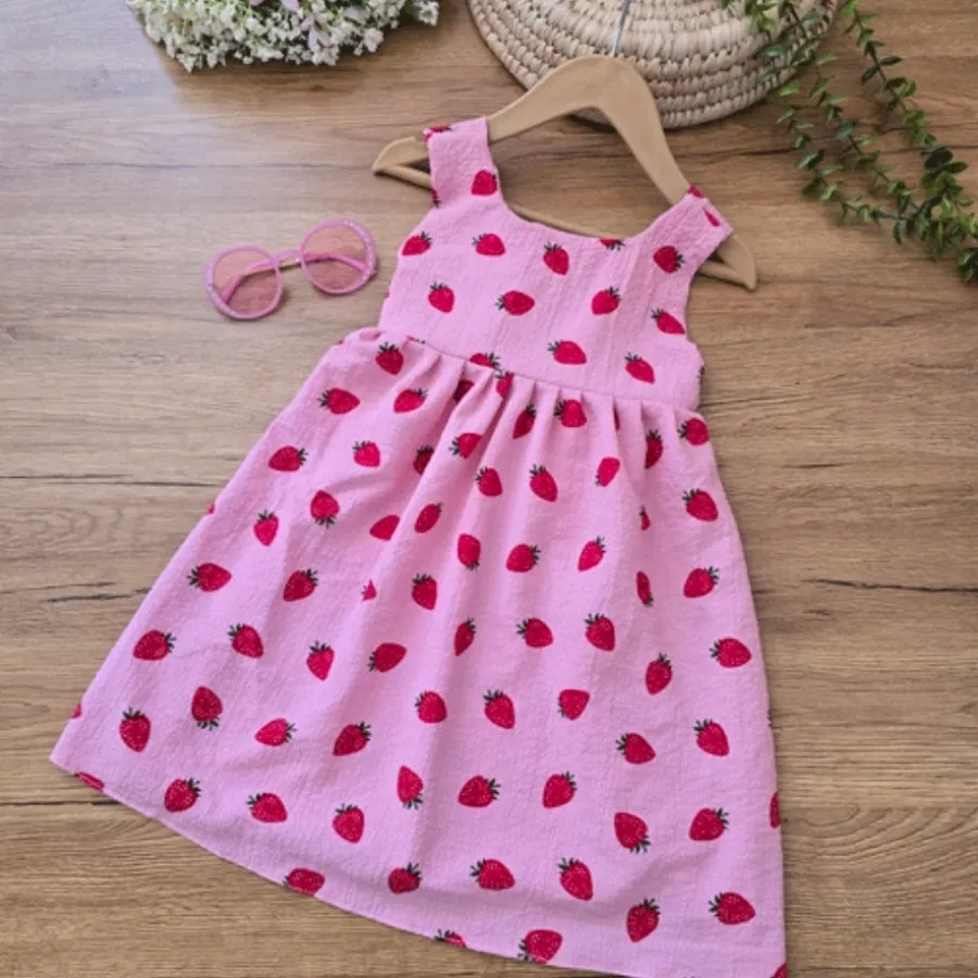 پیراهن بچگانه