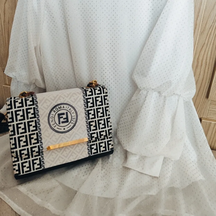 شومیز و کیف فندی