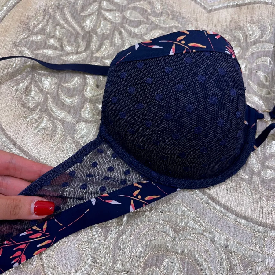 سوتین سرمه ای