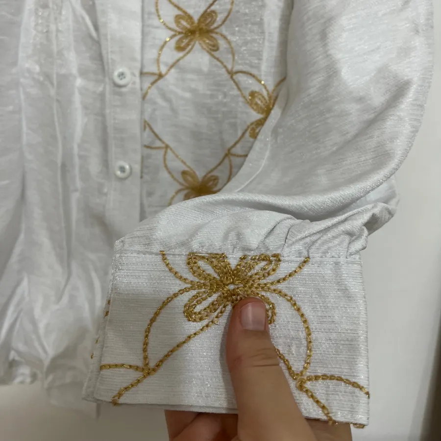 شومیز سفید طلایی