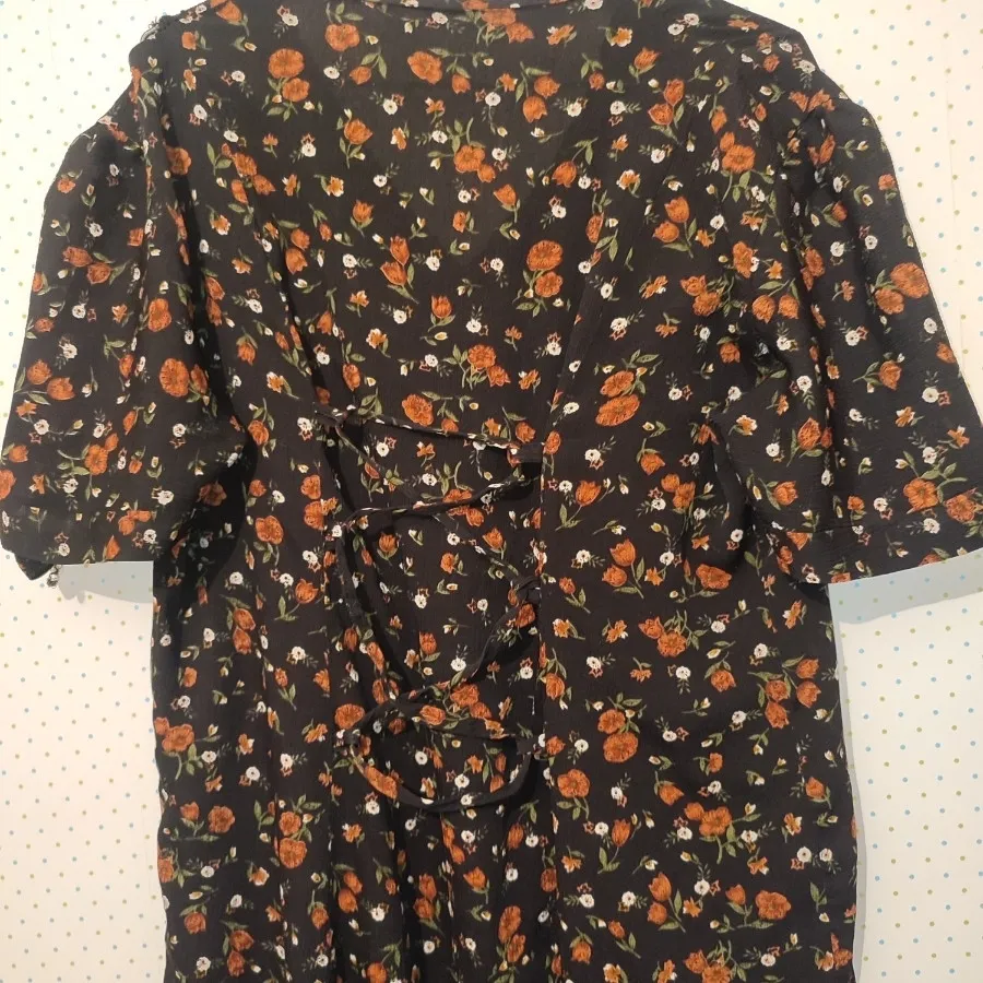 پیراهن گلدار