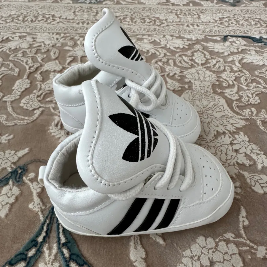 کتونی آدیداس