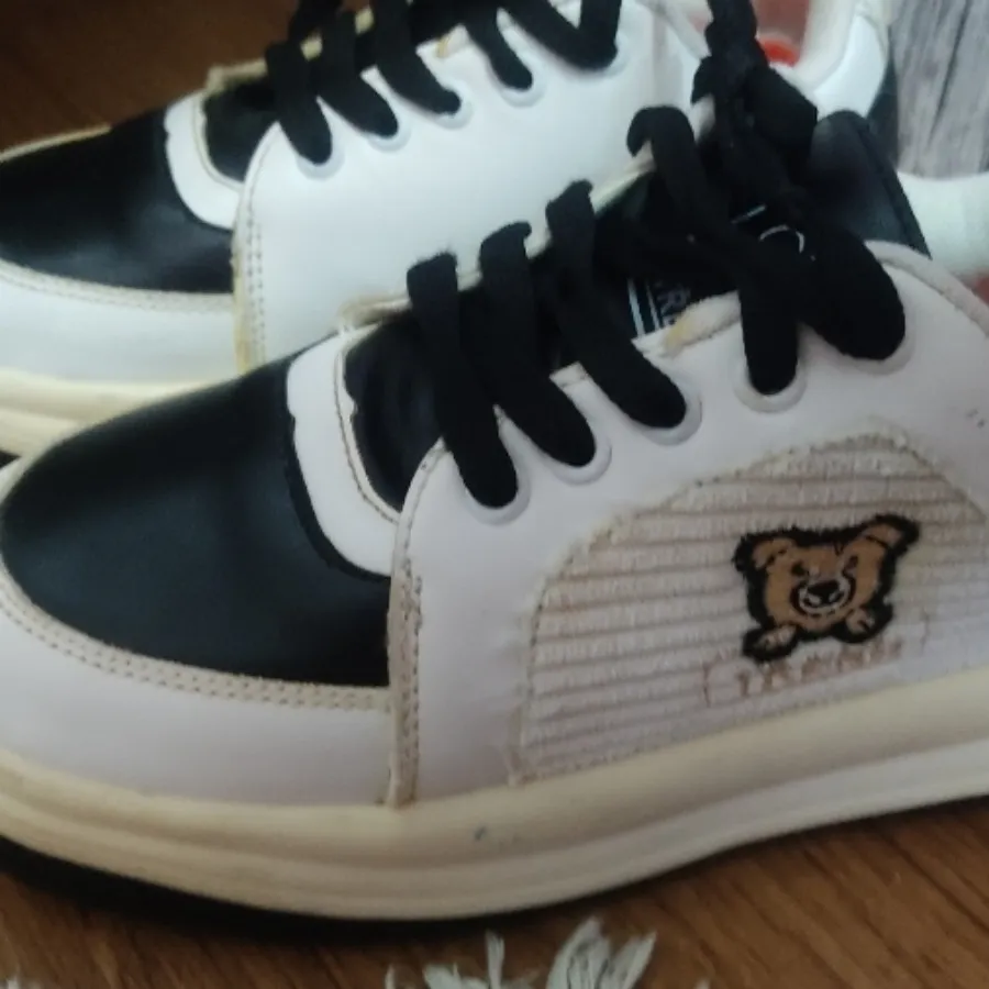 کتونی اسپرت سفید و مشکی