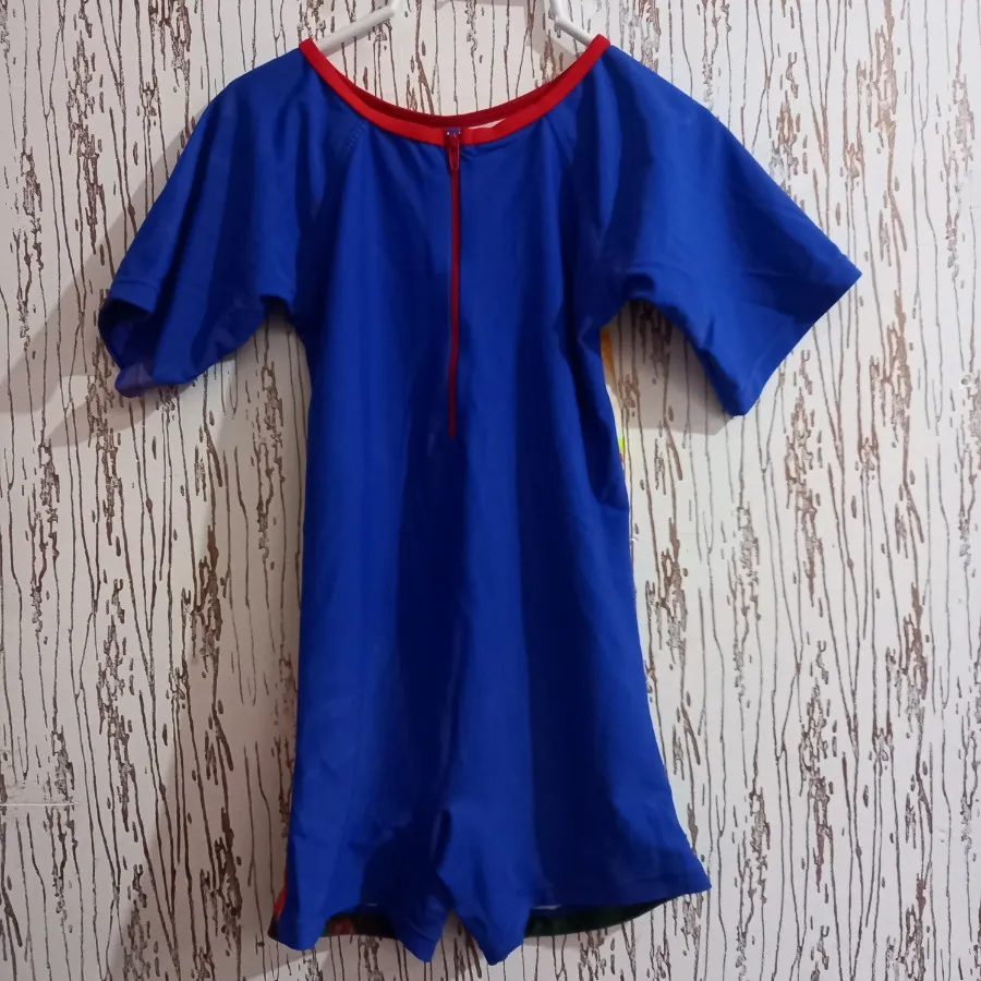 نومایو دخترانه شنا