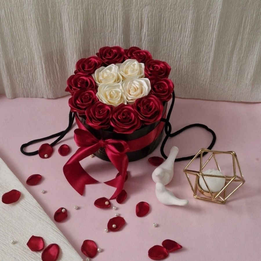 باکس هدیه گل رز