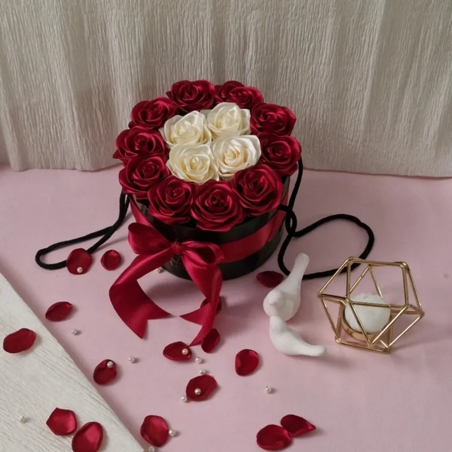 باکس هدیه گل رز