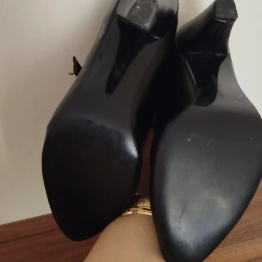 کفش پاشنه بلند