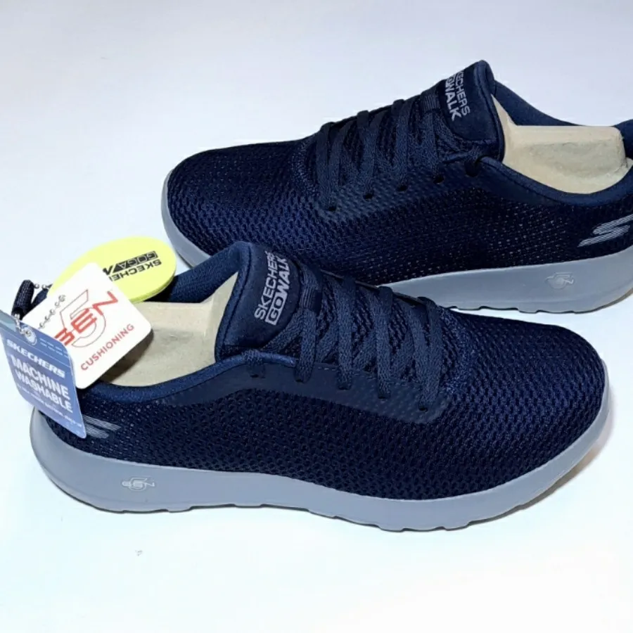 کفش پیاده روی اسکچرز اصل