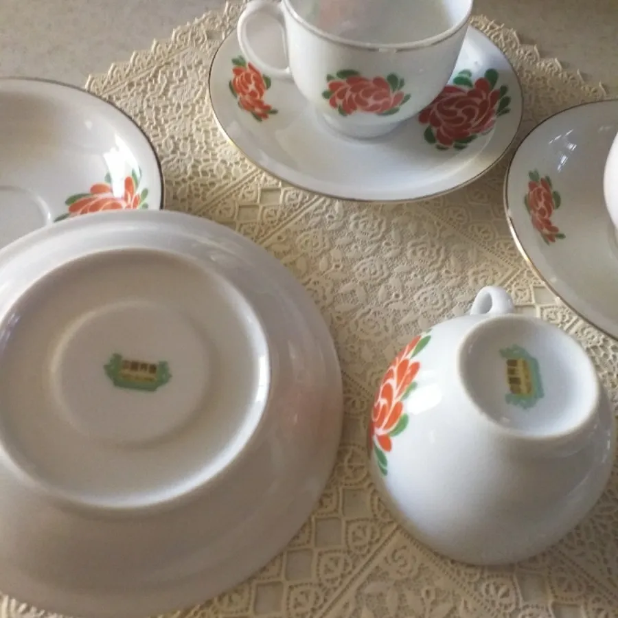 فنجان و نعلبکی قهوه خوری