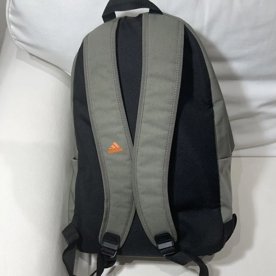 کوله‌ پشتی ادیداس