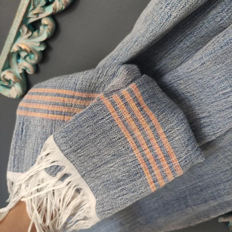 شال آبی کنفی