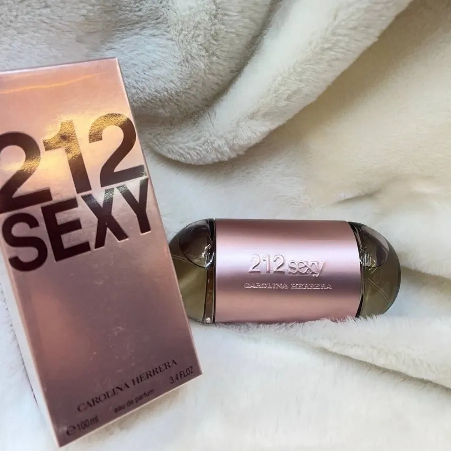 عطر کارولینا هررا 212