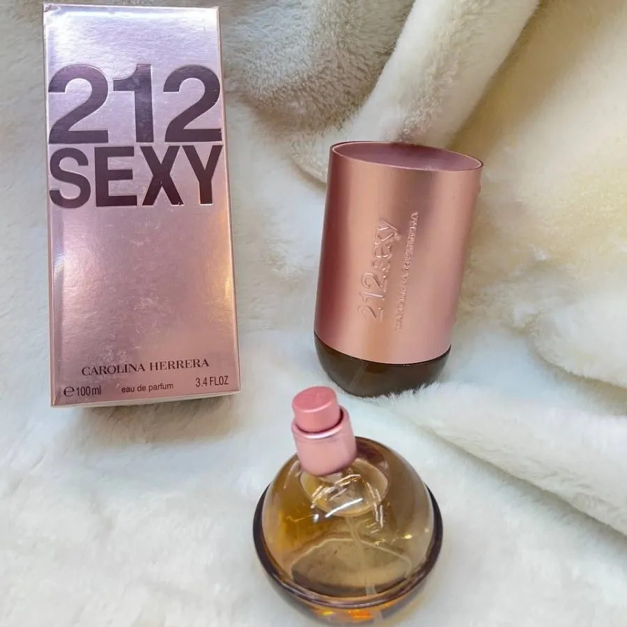 عطر کارولینا هررا 212