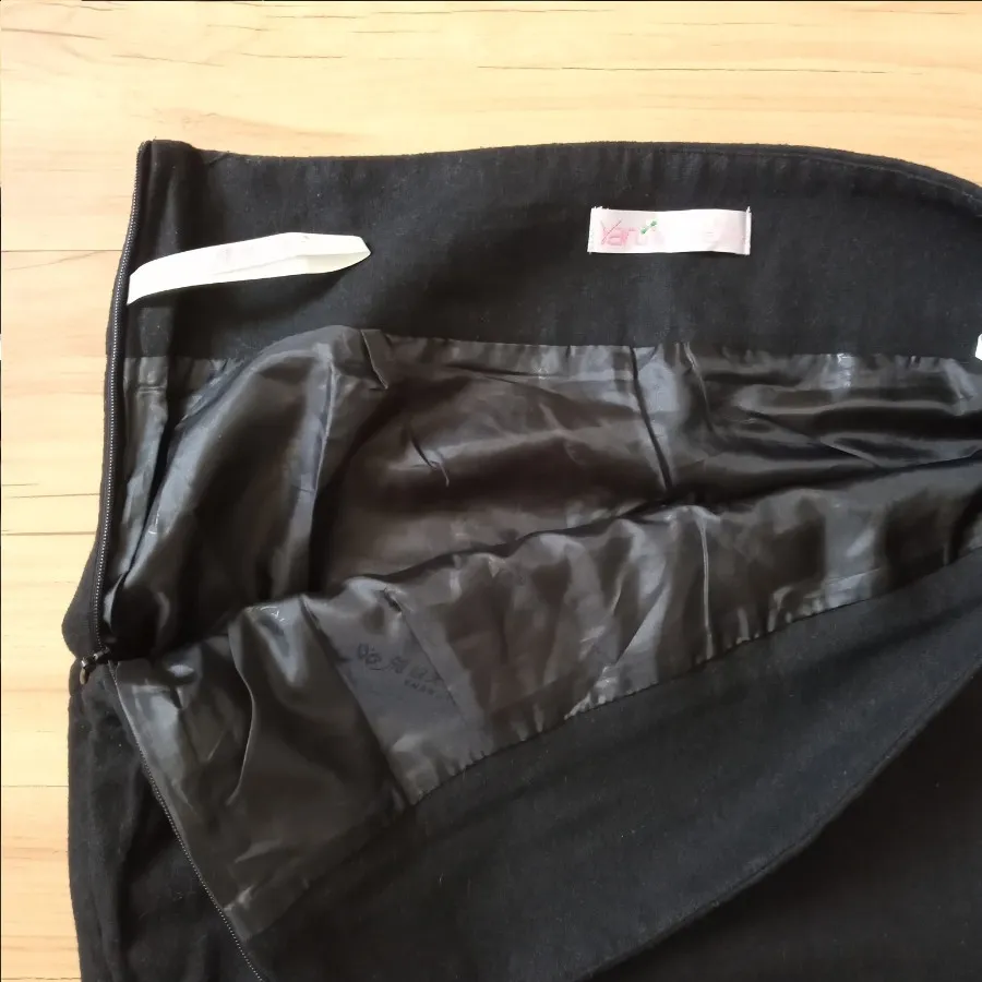 دامن کوتاه پشمی