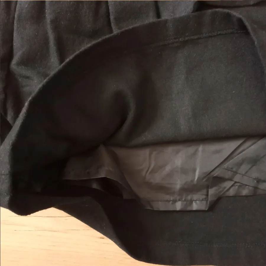 دامن کوتاه پشمی