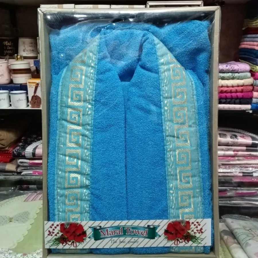 حوله پالتویی کلاه دار