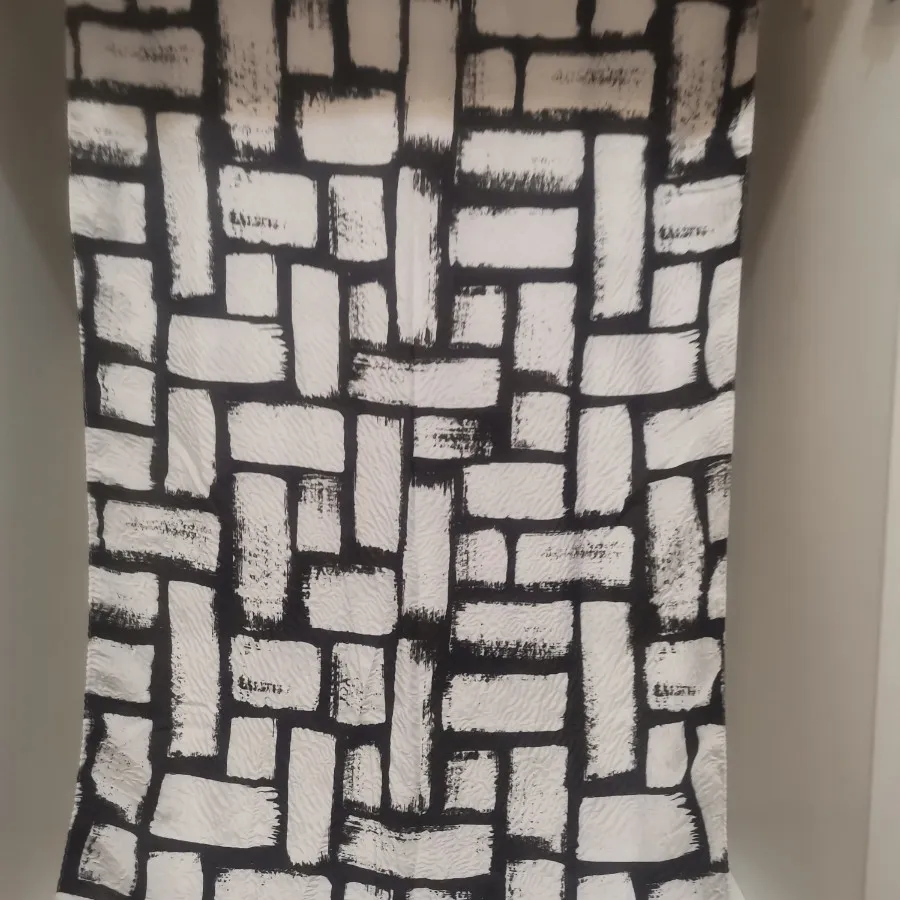 شال 4خونه مربیعی سفیدمشکی