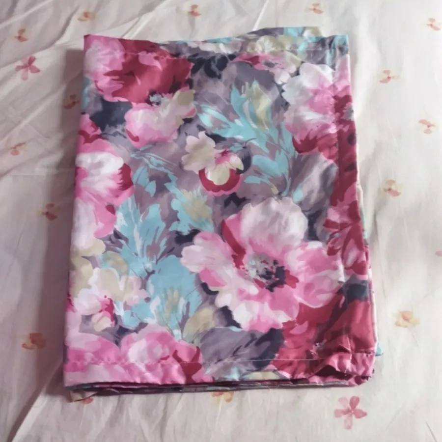 روتختی دوعدد بالشت وسه مت