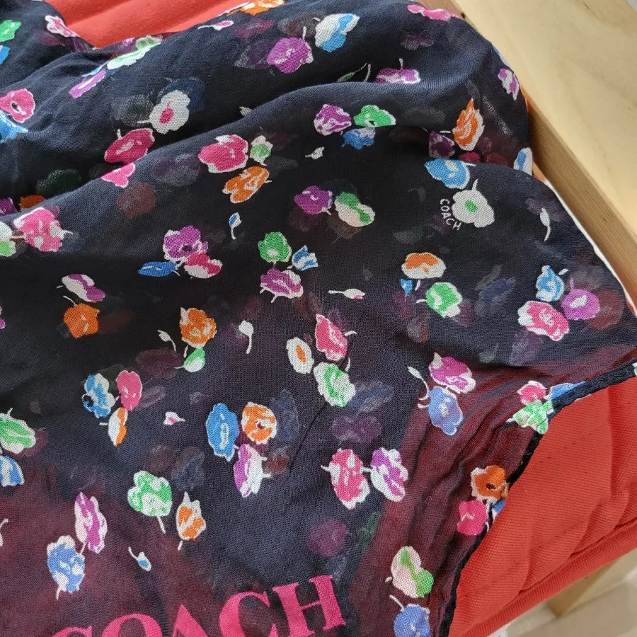 شال تابستونی کوچcoach اصل